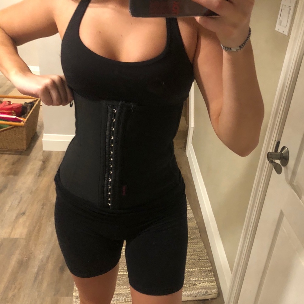 XS waist trainer ✨